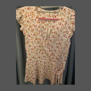 NWT feminine short sleeve blouse